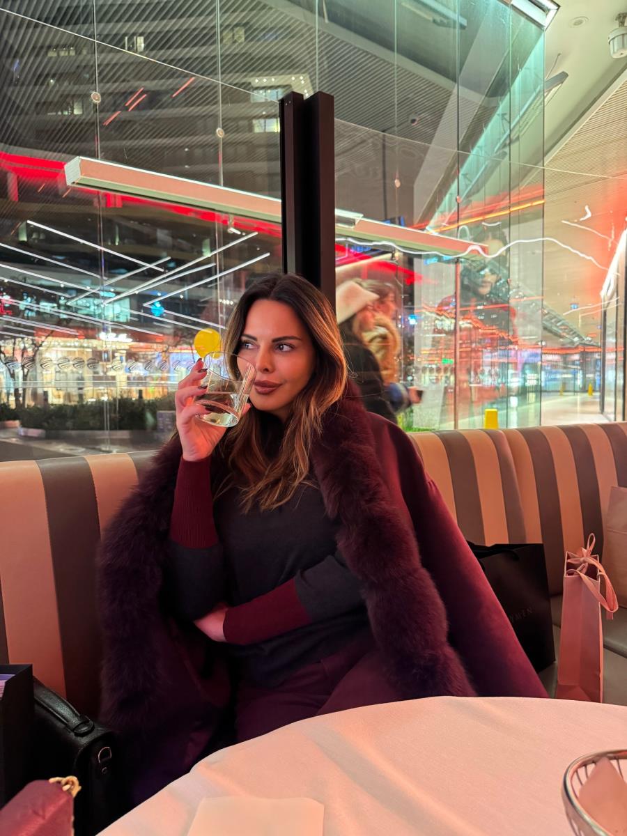 sf__fashion__style_3827323454274458567's2026-2-11-8.29.276 story.jpg