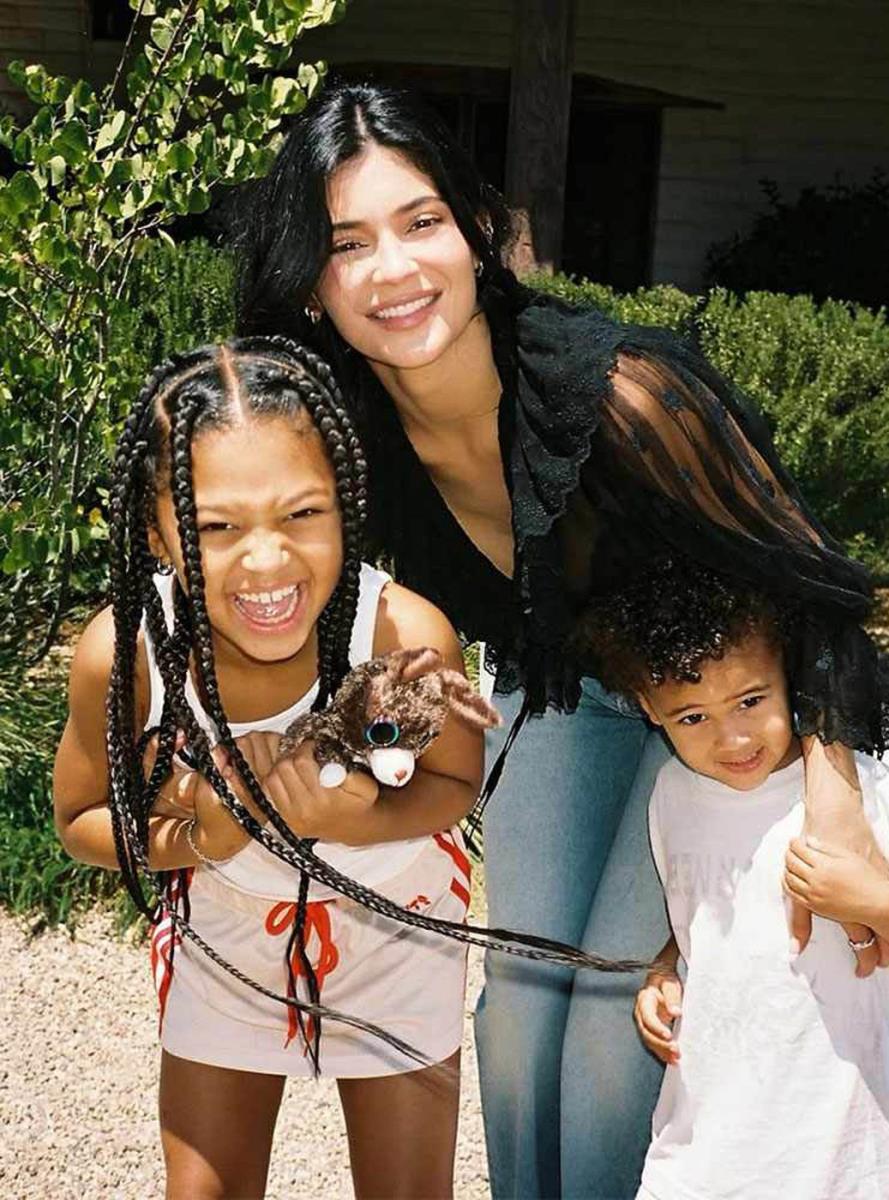 Deca Kajli Džener i Trevisa Skota