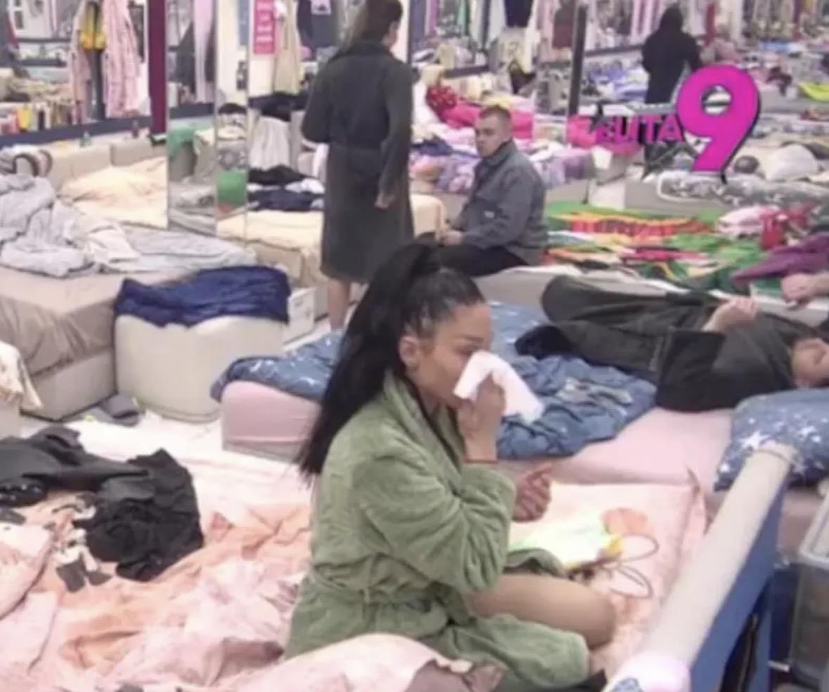 MAJA MARINKOVIĆ CIMERKI UNAKAZILA LICE: Boginja sva u ranama, žestok sukob u "Eliti"! Islivala fotka