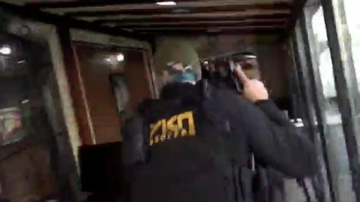 Snimak hapšenje ogranka kavačkog klana u Beogradu (1).jpg