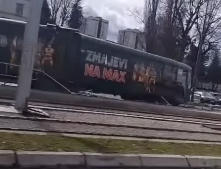 Sarajevo tramvaj (4).png