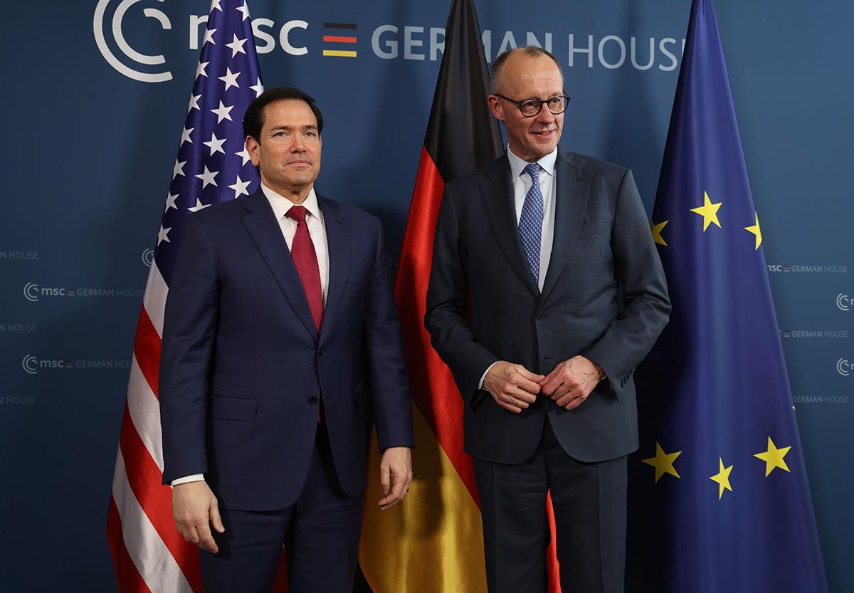 xxx01 EPA Sean Gallup  Pool.jpg