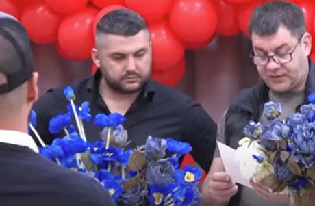 ASMIN POCRVENEO OD SRAMOTE NA PROSLAVI SVOG 36. ROĐENDANA! Obratio se javno svojoj porodici "Izvinite"