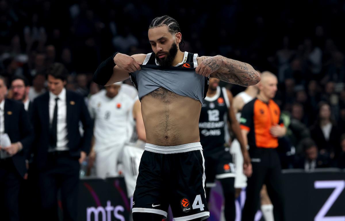Dvejn Vašington na meču Partizan Real