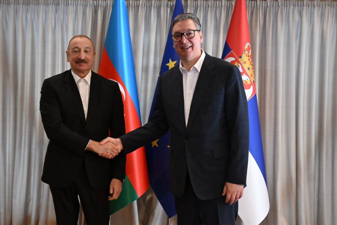 Na radnom doručku sa predsednikom @presidentaz u opuštenoj i srdačnoj atmosferi diskutovali smo (3) copy.jpg