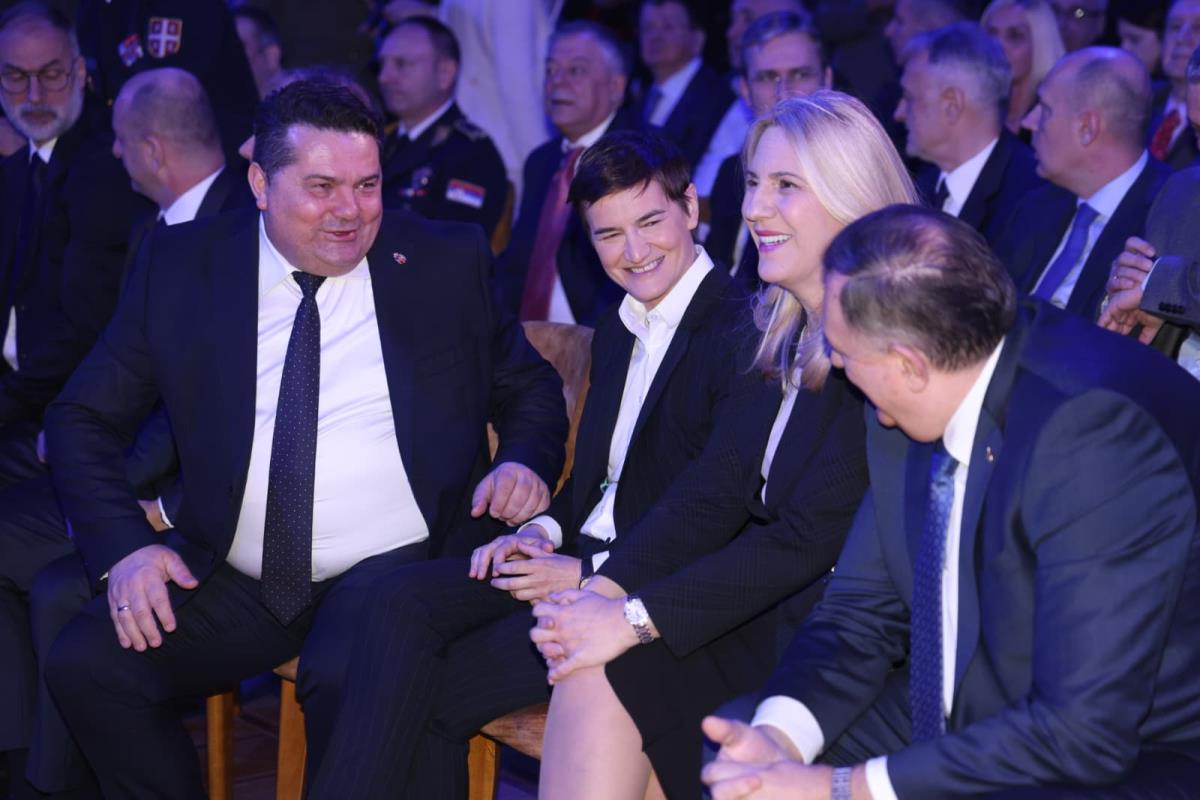 Aleksandar Vučić Sretenje Dan državnosti odlikovanja ordenje Sretenjsko ordenje (23).jpeg