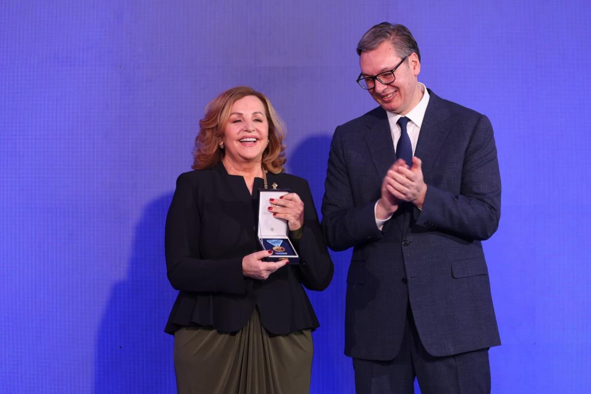Aleksandar Vučić Ana Bekuta Sretenje Dan državnosti odlikovanja ordenje Sretenjsko ordenje (5).jpeg