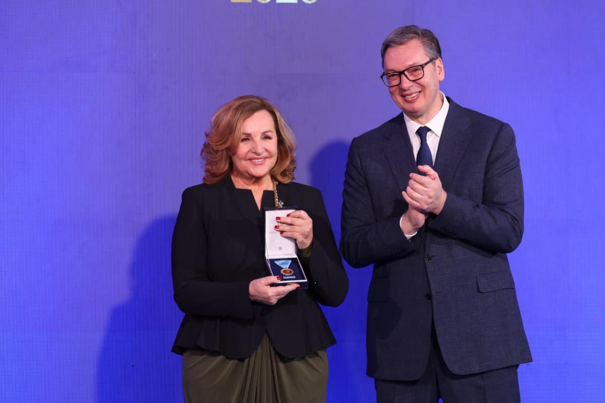 Aleksandar Vučić Ana Bekuta Sretenje Dan državnosti odlikovanja ordenje Sretenjsko ordenje (2).jpeg