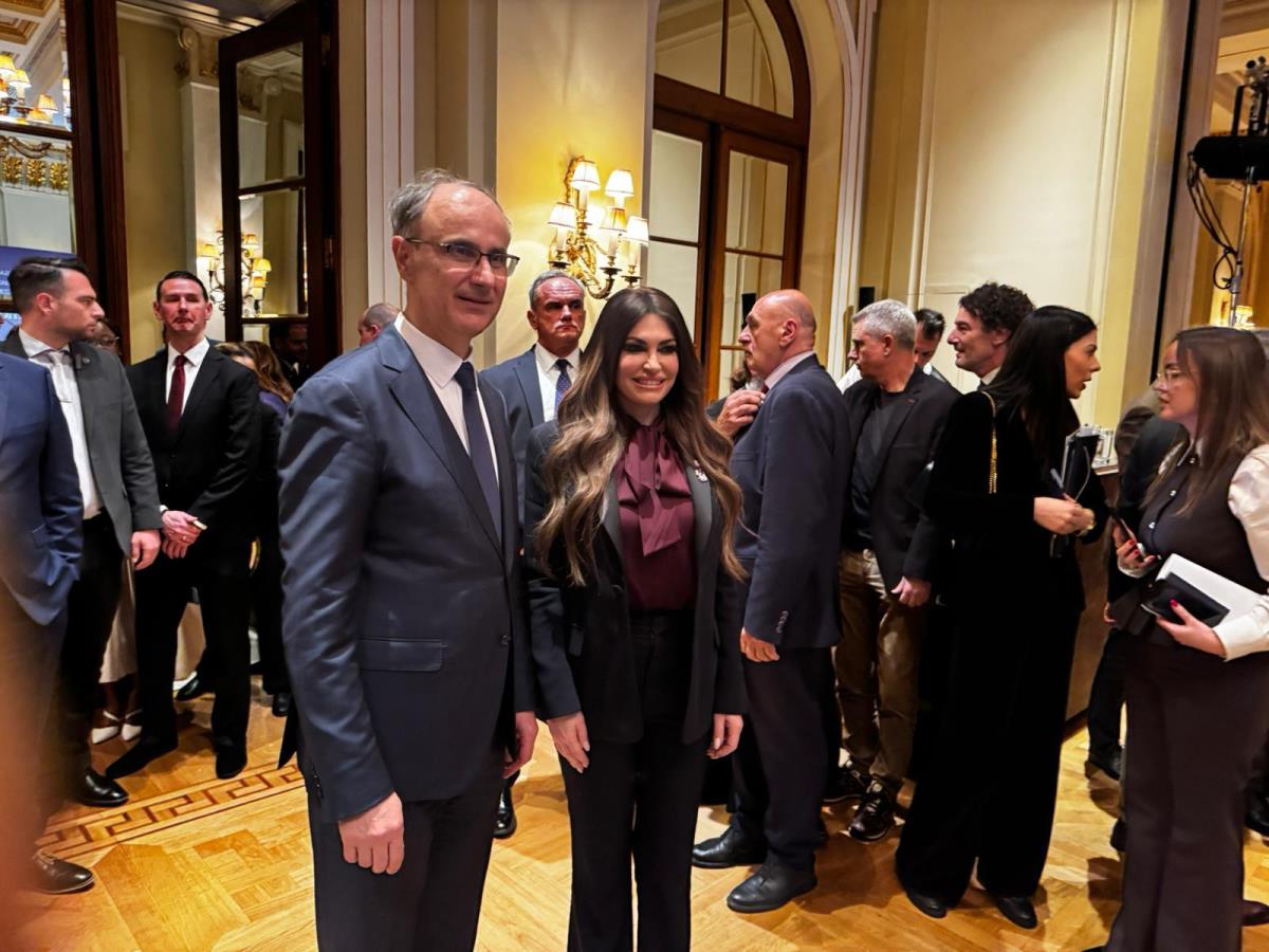 Macut i ambasadorka SAD u Grckoj Kimberli Gilfojl.jpeg