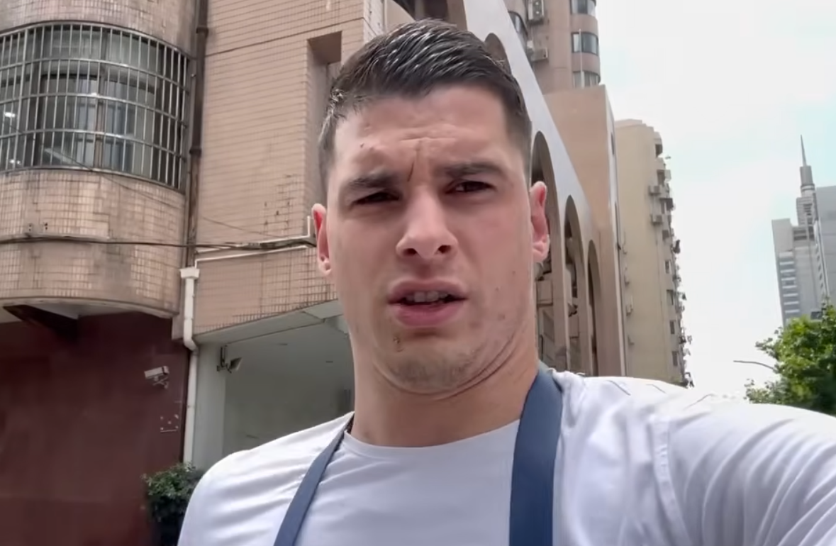 Jutjuber Bojan Simonović Simi (5).png