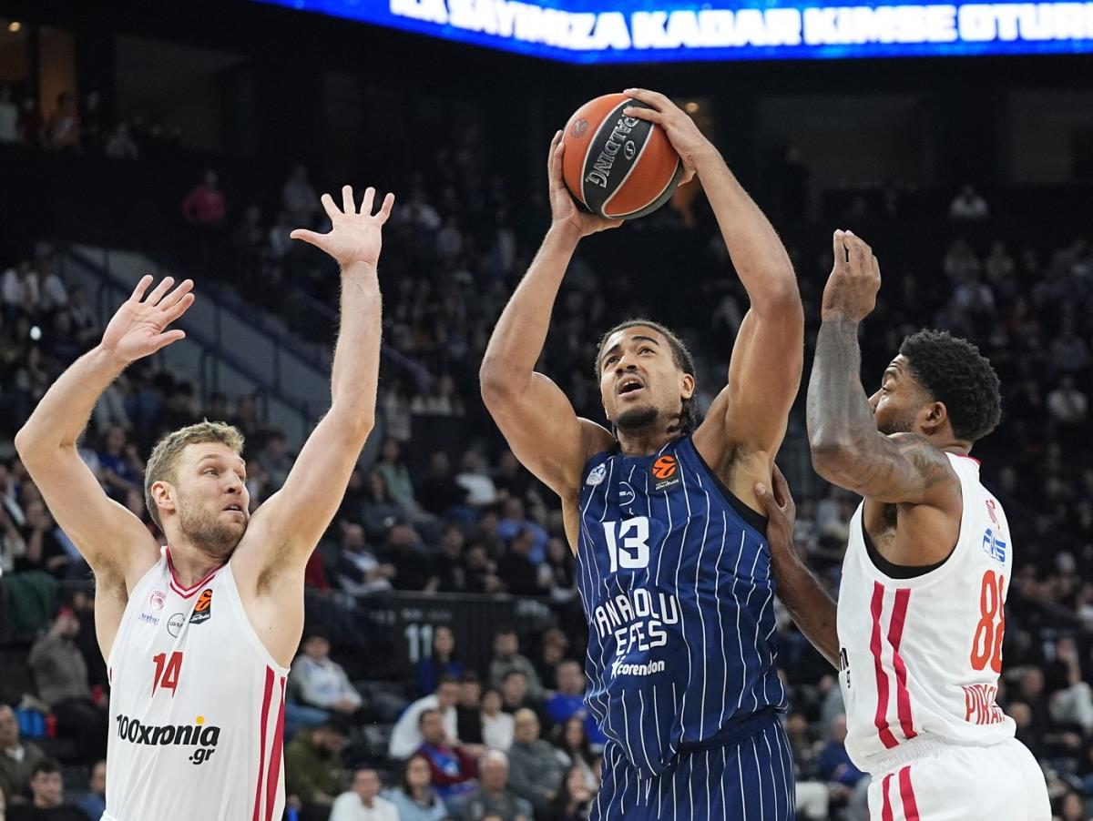 Tajrik Džons u dresu Olimpijakosa