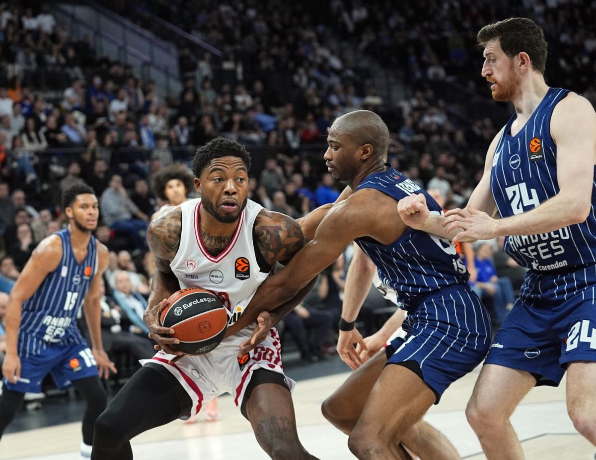 Tajrik Džons u dresu Olimpijakosa