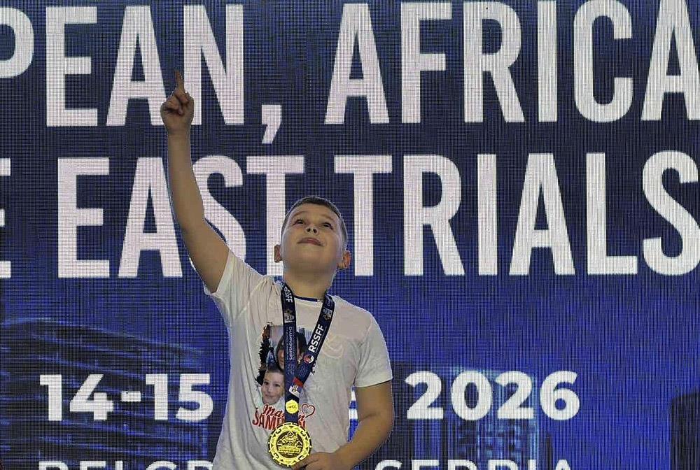 0601   LOZNICA - Bogdan na pobedničkom postolju FOTO ABS.jpg