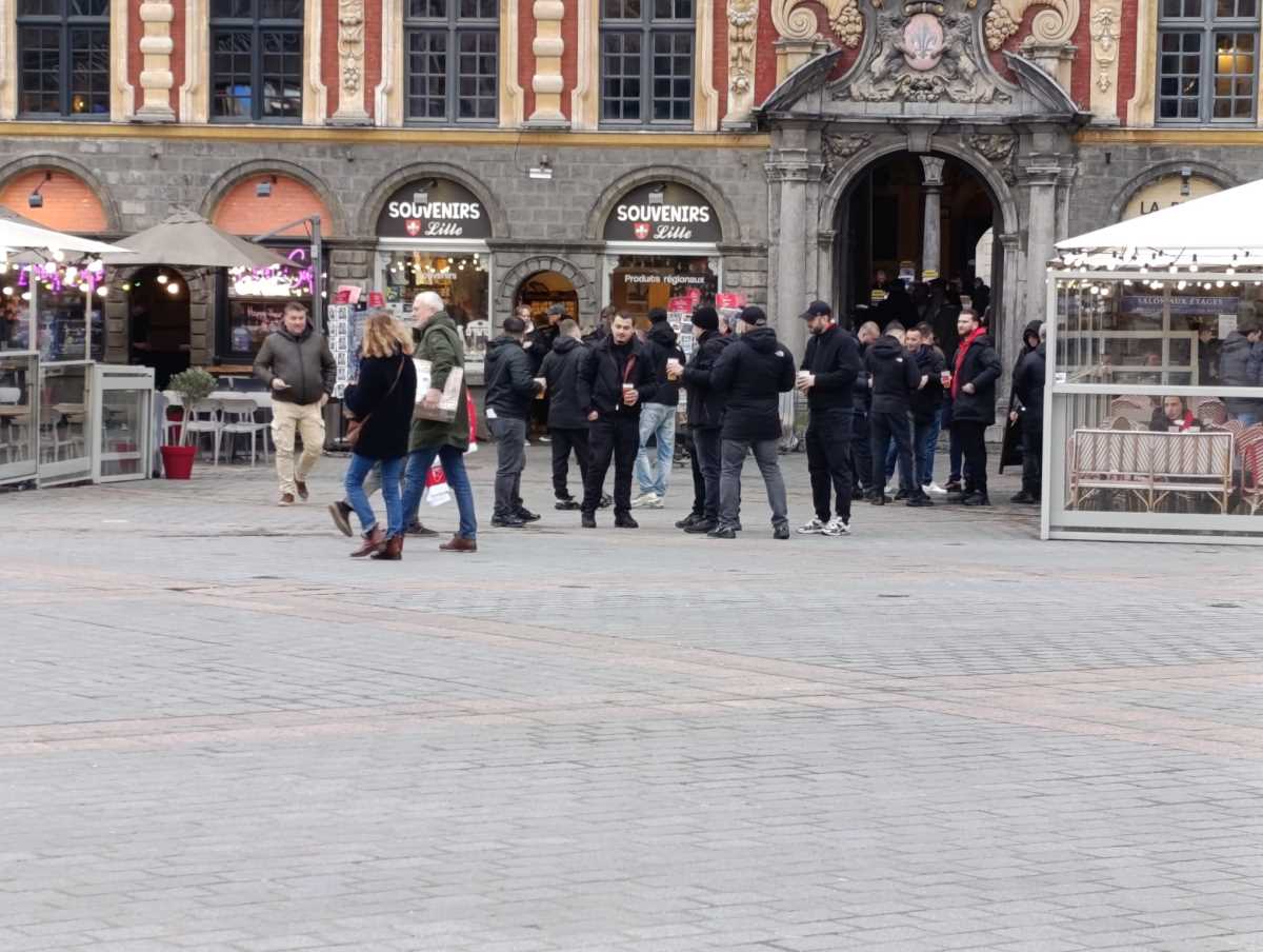 Delije se okupljaju u Lilu