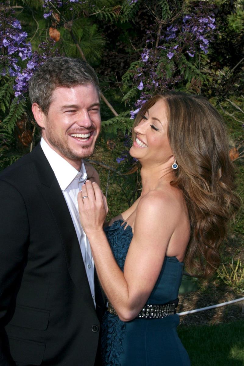 Erik Dejn i Rebeka Gejhart nasmejani na crvenom tepihu