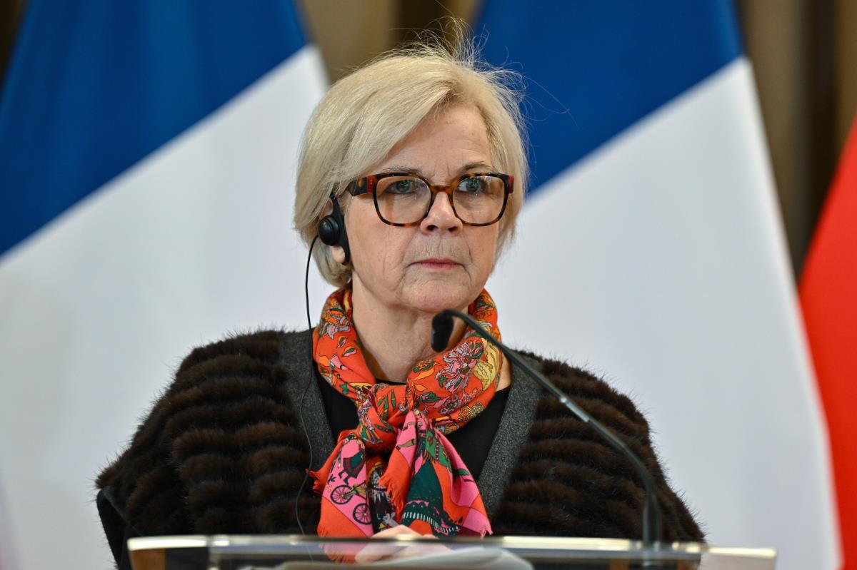 x05 EPA Art Service.jpg