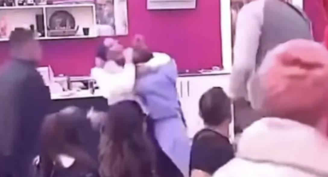 Maja Marinković i Aneli Ahmić se tuku