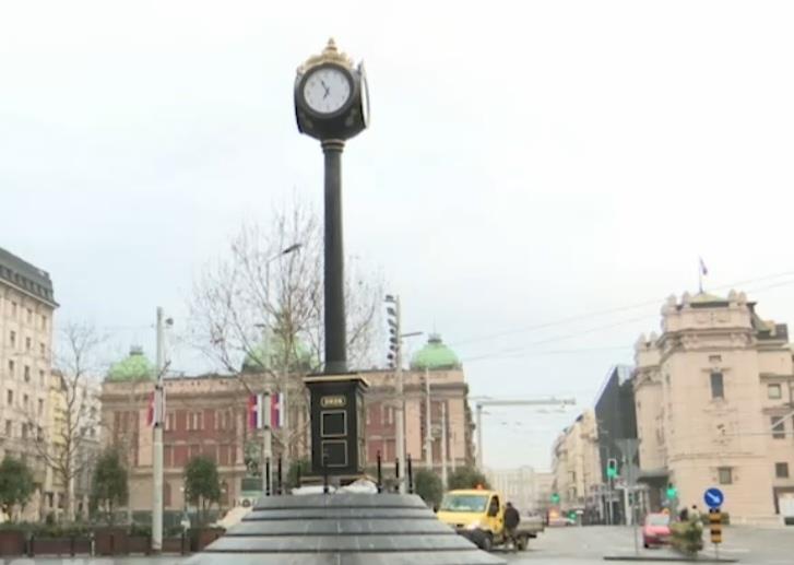 Sat na Trgu republike 4.jpg