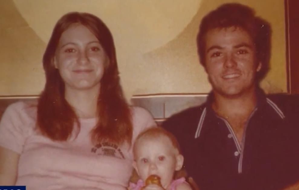 Din i Tina Klaus sa ćerkom Holi Meri