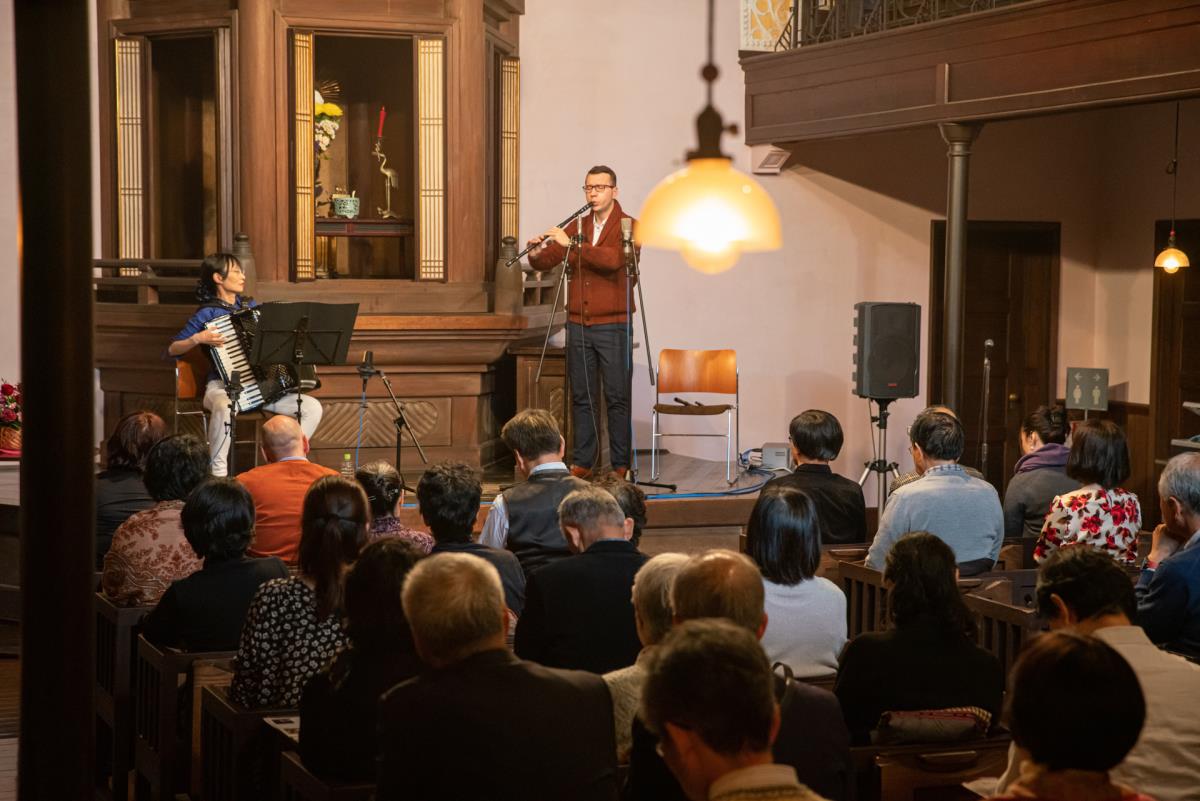 0604U Tokiju na koncerta Duo FuGo sa Aleksandrom Petrovicem.jpg