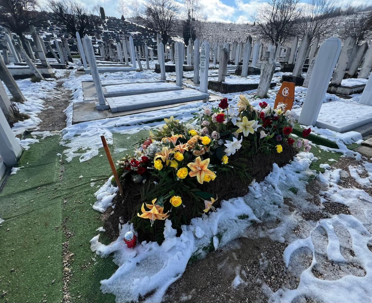 Halid Bešlić Groblje (3).jpeg