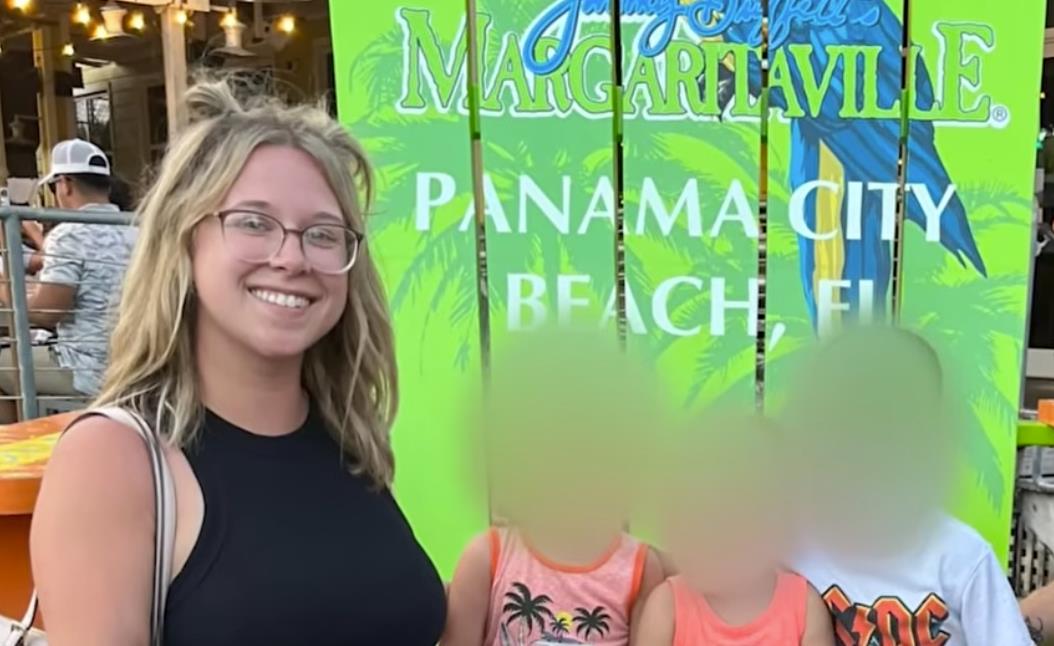 Ališa Hjuz sa porodicom (2).jpg