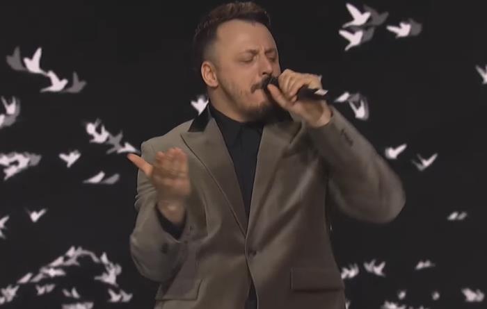 Daniel Kajmakoski na sceni PZE