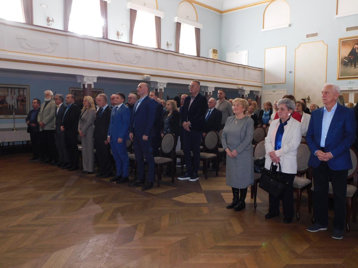 BANJA KOVILJAČA - Svečanost u Kur-salonu.JPG