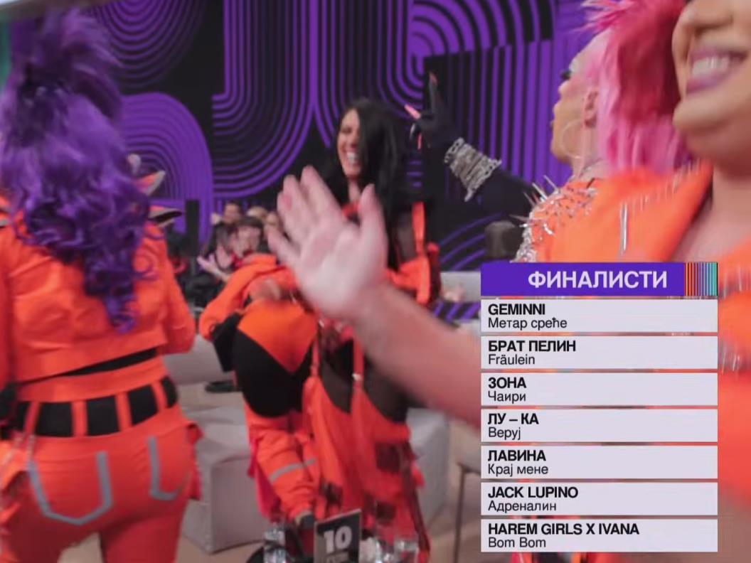 Harem Girls slave plasman u finale, jedna članica pala (2).png