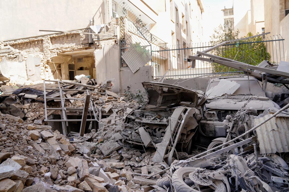 101 AP Amir Kholousi copy.jpg