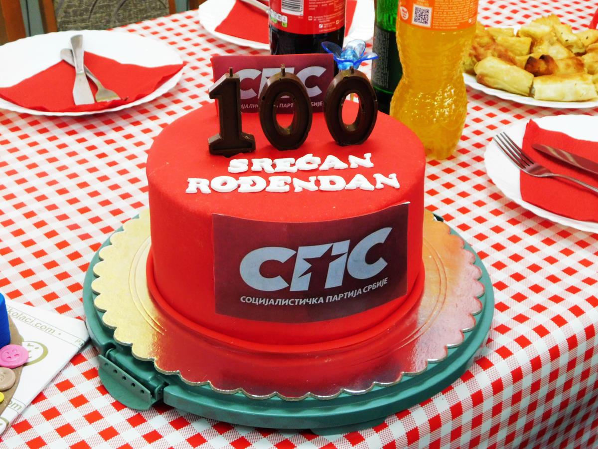 MALI ZVORNIK - Najstariji član.JPG