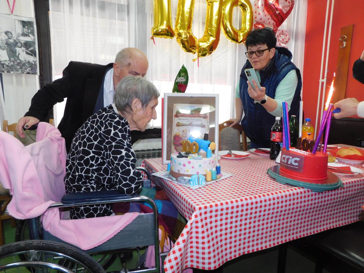 MALI ZVORNIK - Oduvala.JPG