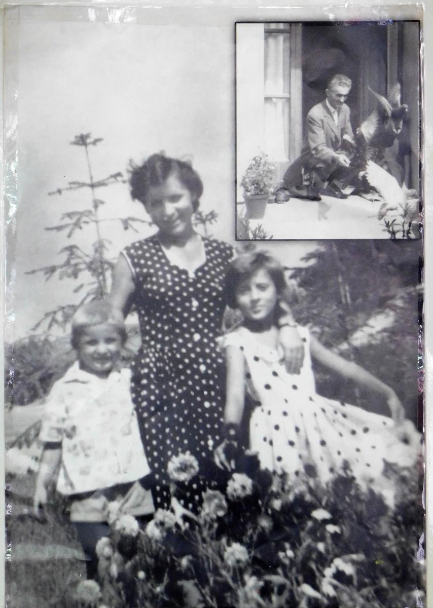 MALI ZVORNIK - Vukosava sašila su garderobu na slici.JPG