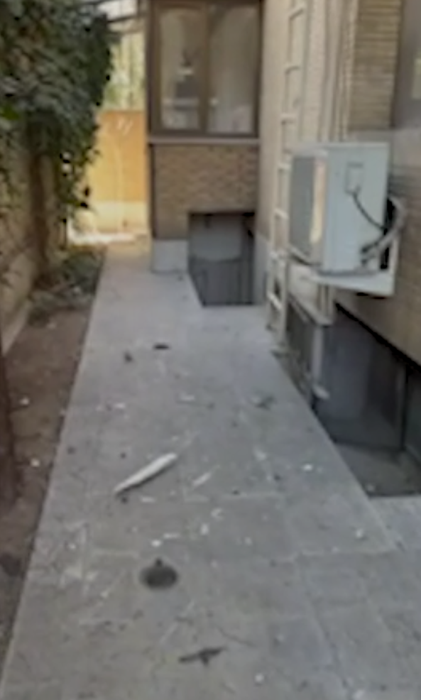 Ambasada Srbije Teheran Iran oštećena u napadu (4).png