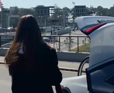 Nikolija Jovanović bez trunke šminke