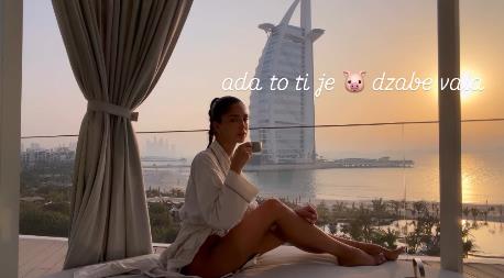 Đina Džinović u Dubaiju