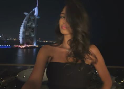 Đina Džinović u Dubaiju