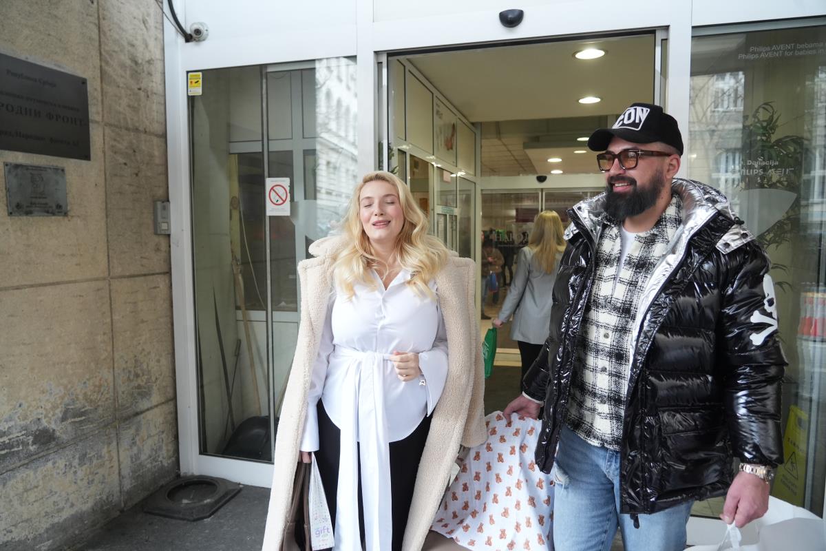 Nikolina Kovač izašla iz porodilišta