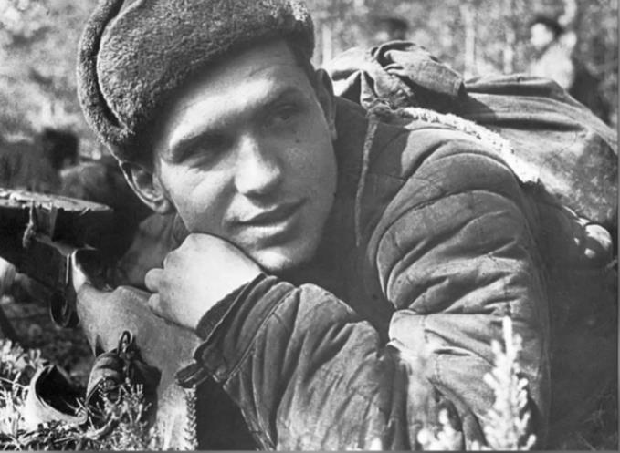 Dimitrij Božinkov, Rus koji je živeo sa devet zarobljenica