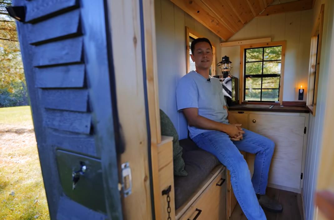 Mala kuća na točkovima - unutra