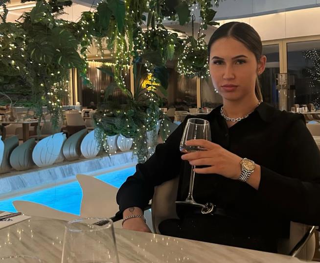 Bivša policajka Sara Omari dala otkaz i otvorila bordel