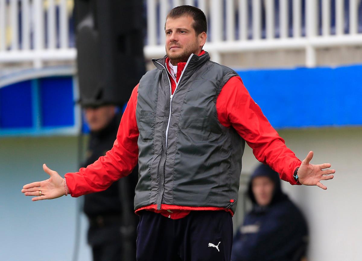 Nenad Lalatović na utakmici između Novog Pazara i Crvene zvezde (2:1) odigranoj 2015.
