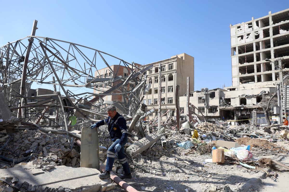 Teheran10 EPA Abedin Taherkenareh.jpg