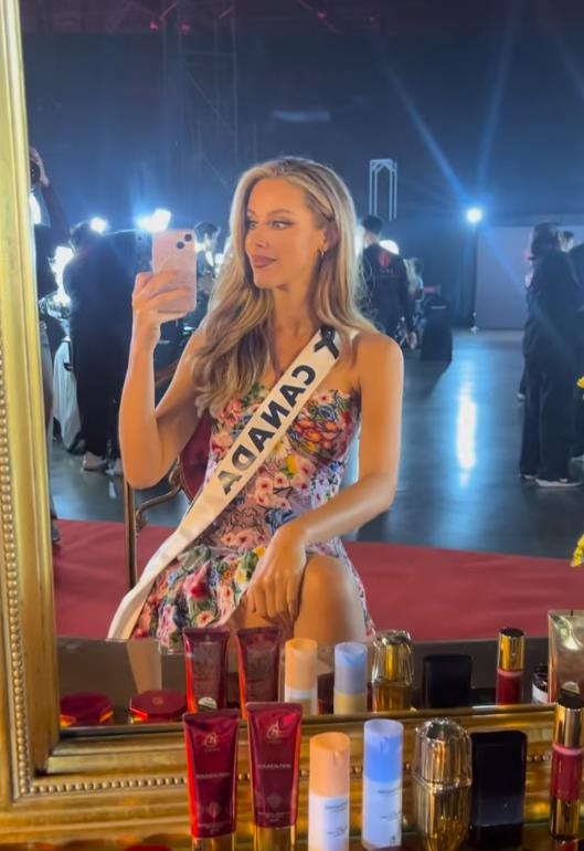 Mis Kanade, Džejmi Vandenberg trudna na takmičenju Mis Univerzum (3).png