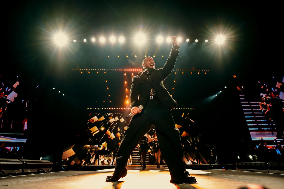 04 Riki Martin Press.jpg