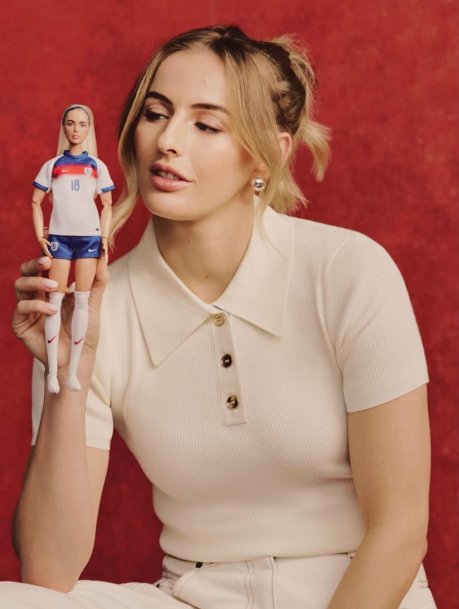 Kloe Keli sa barbikom