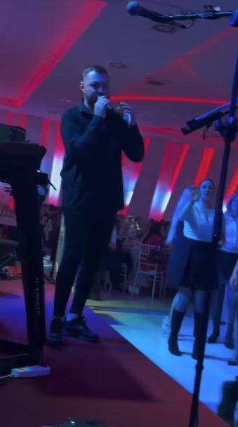 Sloba Vasić izašao iz bolnice i održao nastup