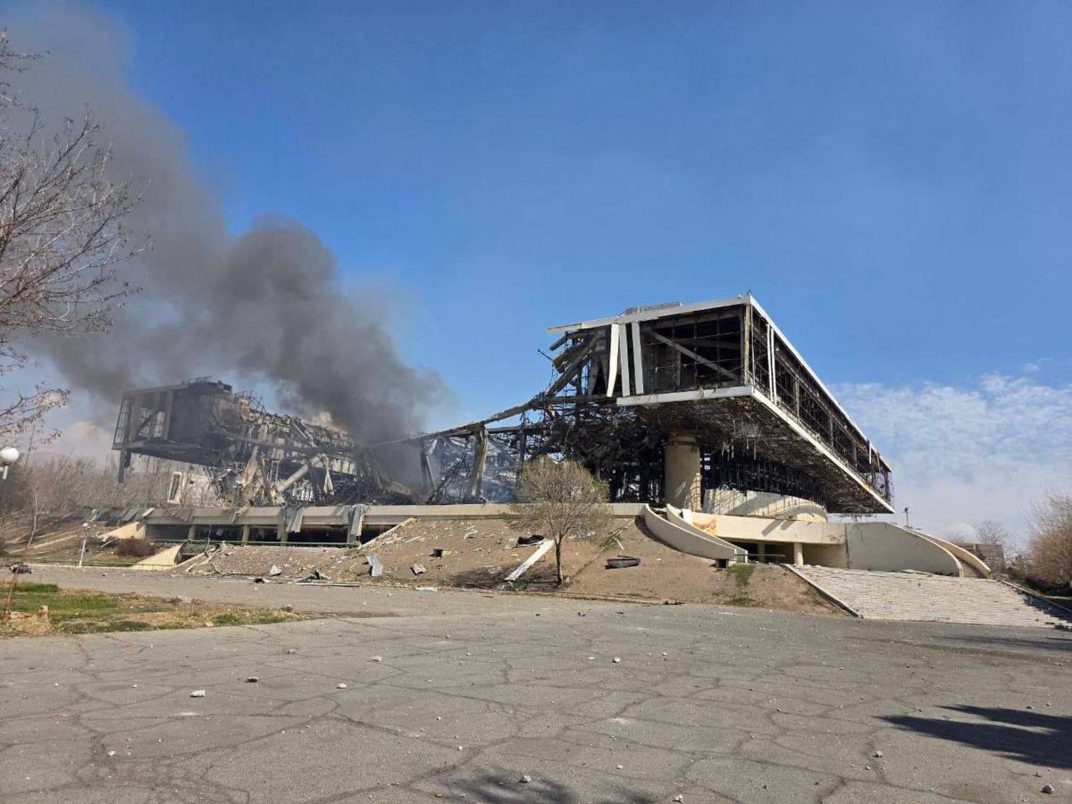 Razoreni sportski kompleks Azadi u Teheranu