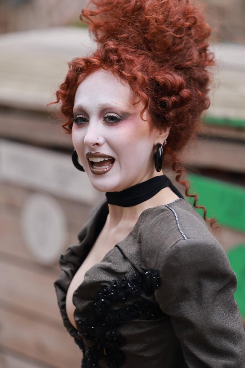 Čapel Roan pokazala zadnjicu