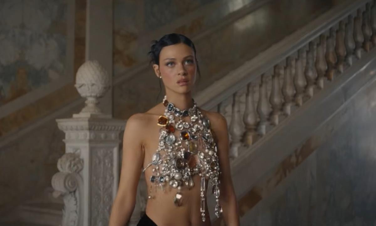 Nikola Pelc u seriji The Beauty